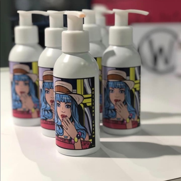 Makeup! - Picture 3 of 5